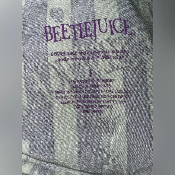 TORRID BETTLEJUICE NIGHTGOWN
NIGHTSHIRT
TORRID SIZE 1 (14/16) NEW - Picture 6 of 7